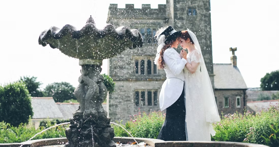 Image 3: Pengersick Castle