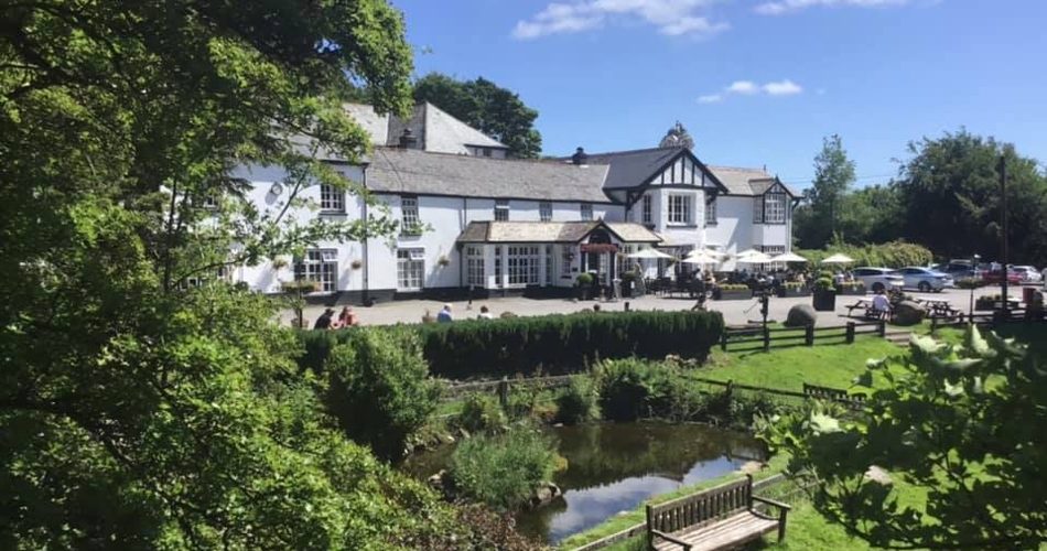 Image 3: The Two Bridges Hotel