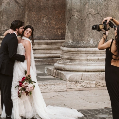 Wedding News: Wedding photographer’s plea to guests: “Please don’t do this during the big moments”