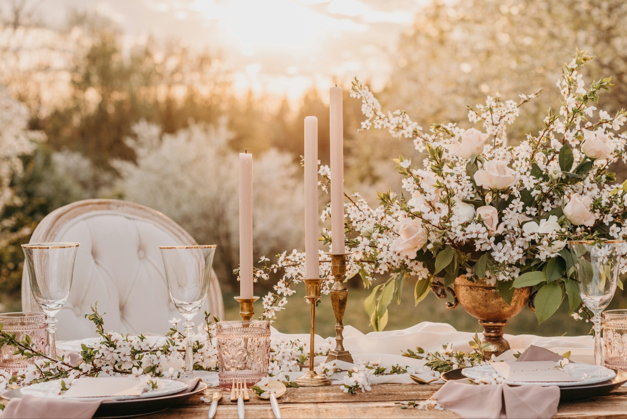 white floral display on wedding table 