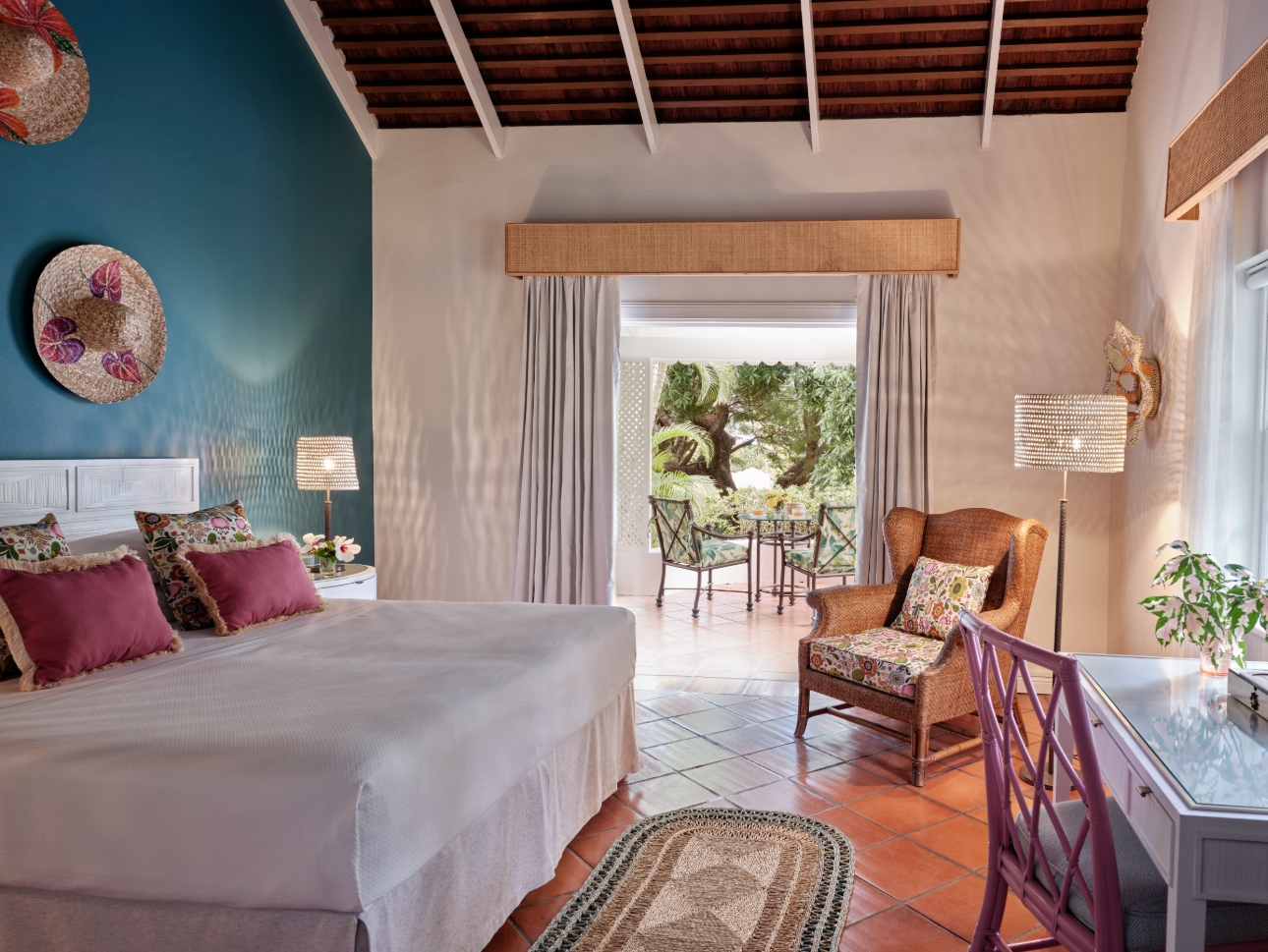 bedroom suite